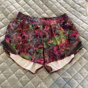 Lululemon women’s run short